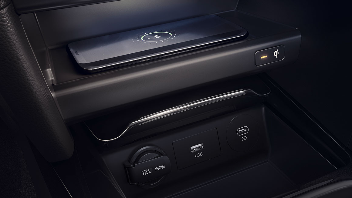 Kia Ceed Interieur Mittelkonsole Induktives Laden.